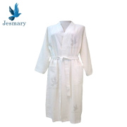 ÁO CHOÀNG VẢI TỔ ONG, NHUỘM MÀU, THÊU LOGO THEO YÊU CẦU